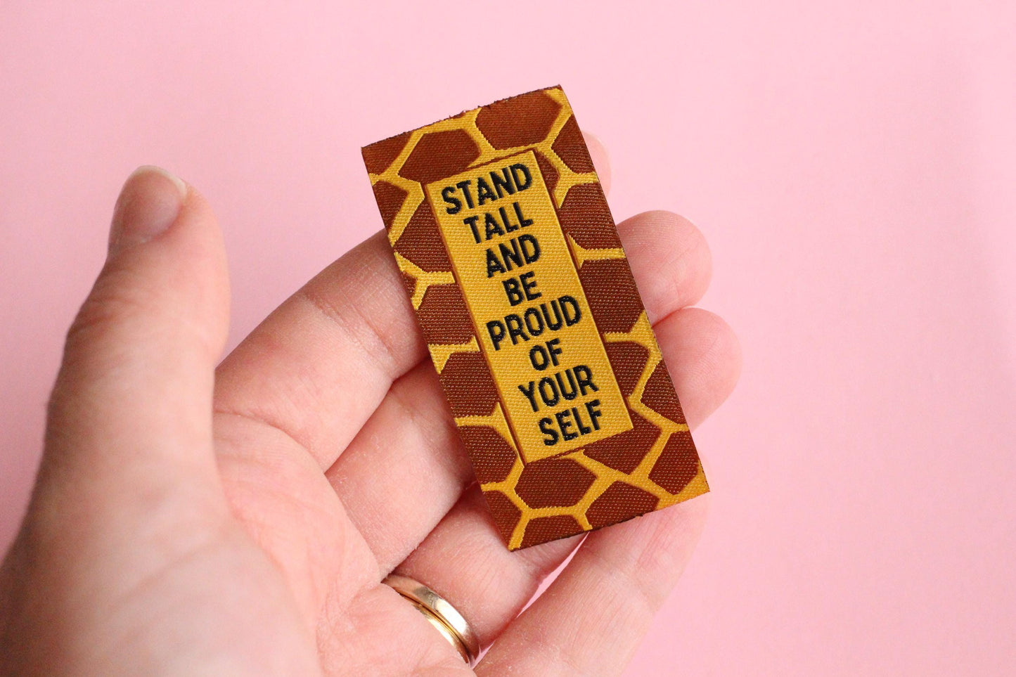 Giraffe Woven Sewing Labels – Pack of 5 “Stand Tall and Be Proud of Yourself” Tags, Fun Clothing Labels for Handmade Clothes, Quilting - The Cosy Club Handmade