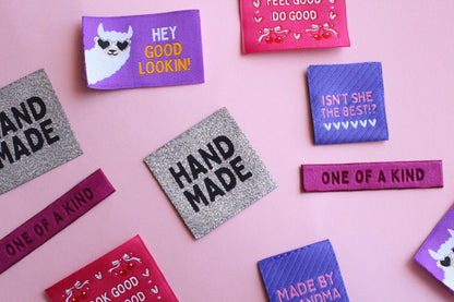 Metallic Silver "HANDMADE" Woven Sewing Labels - Pack of 5 labels for handmade projects, Super sparkly fabric labels for knitting, crochet - The Cosy Club Handmade